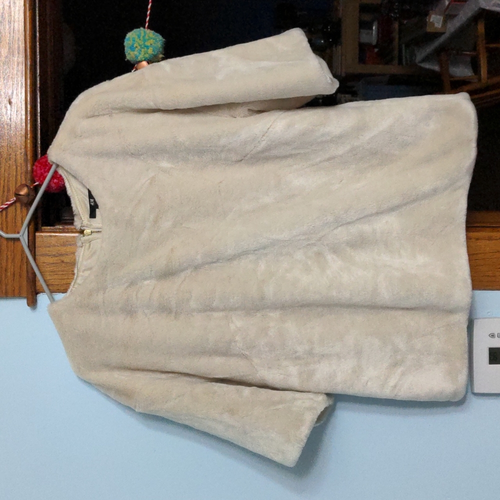 H&M Faux Fur Top